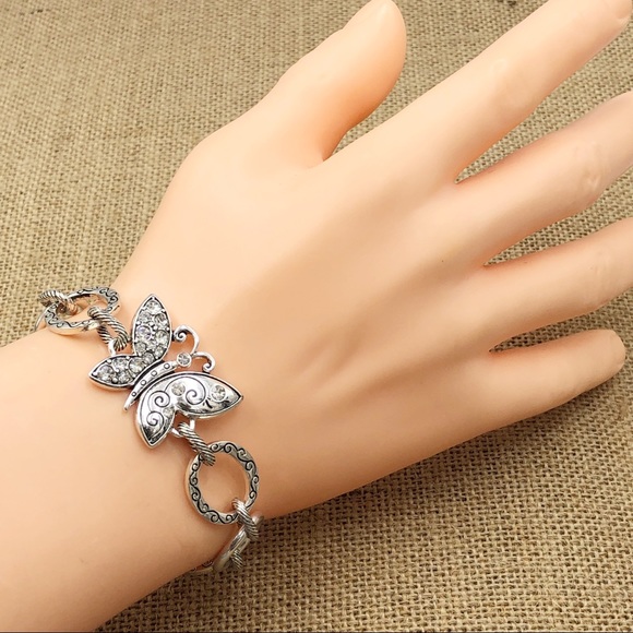 Butterfly Silver Rhinestone Swirl Clasp Bracelet - Picture 2 of 4